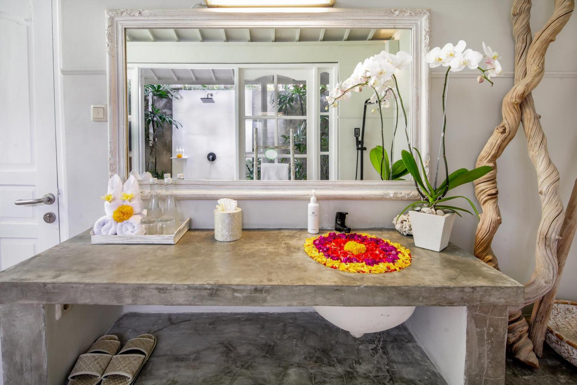 Villa Lodek Deluxe Seminyak Exteriér fotografie